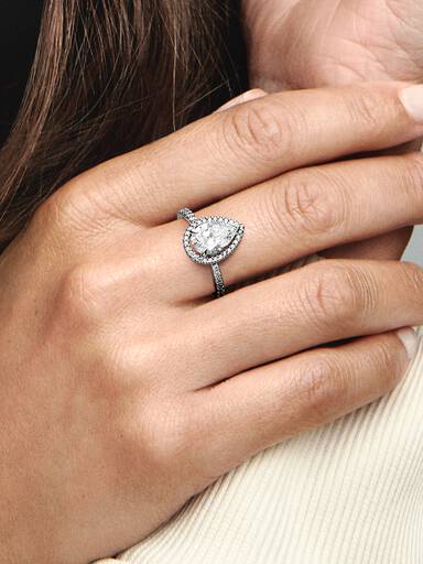Sparkling Pear Halo Ring