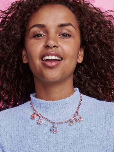 عقدٌ بسلسلة من حلقات وصل صغيرة الحجم من Pandora Me