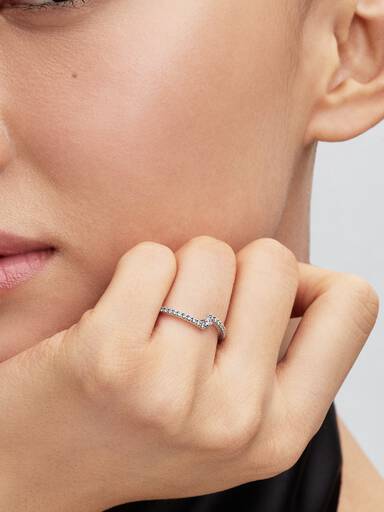 Sparkling Split Pavé Ring