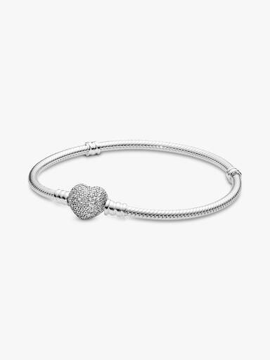 Silver bracelet with heart-shaped clasp and cubic zirconia