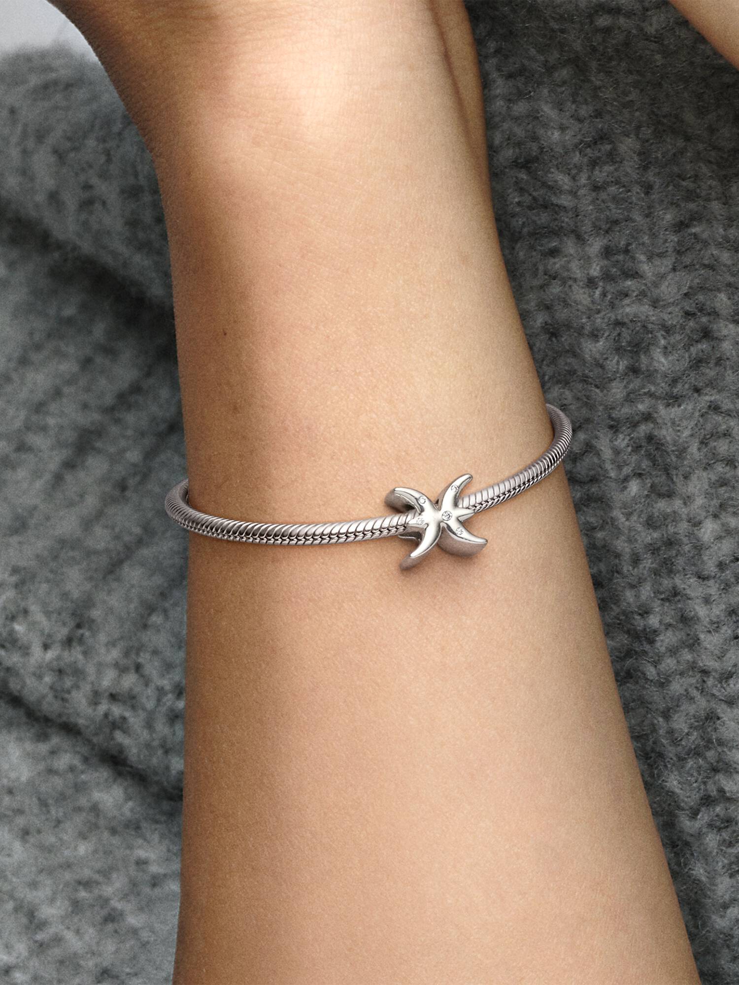 Sparkling Pisces Zodiac Charm