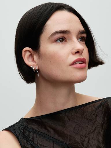 Organically V-shaped Open Hoop Earrings