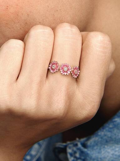 Daisy 14k rose gold-plated ring with clear cubic zirconia and shaded pink enamel