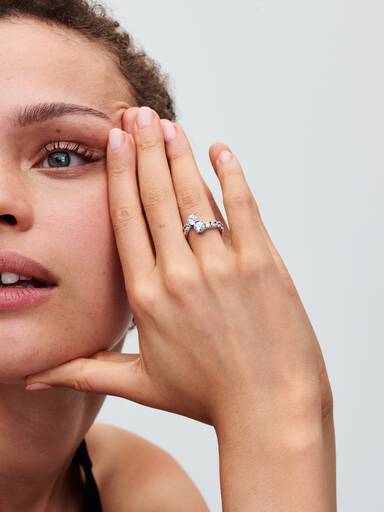 Sparkling Overlapping Band Ring
