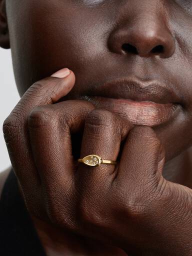 Medium Stone-Set Oval Signet Ring