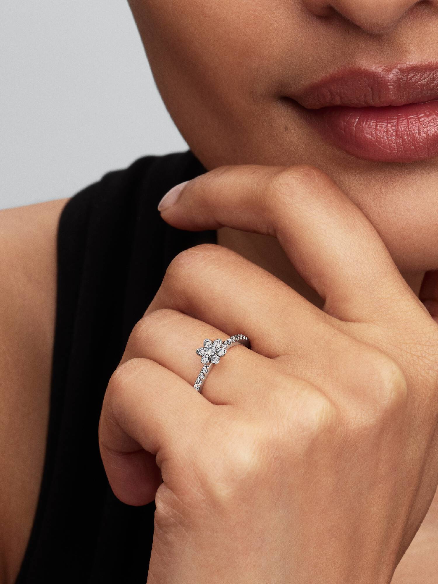 Sparkling Flower Ring