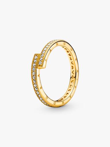 Sparkling Overlapping Ring