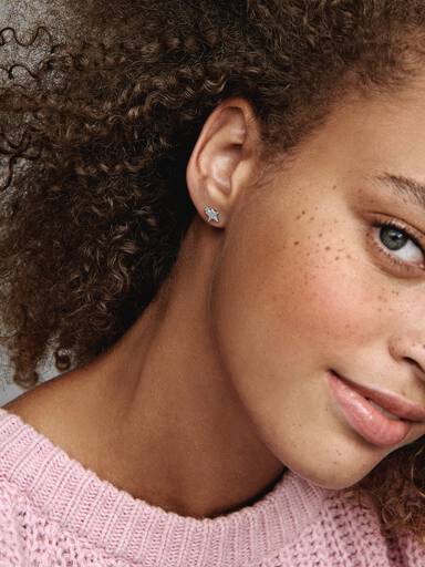 Sparkling Asymmetric Stars Stud Earrings