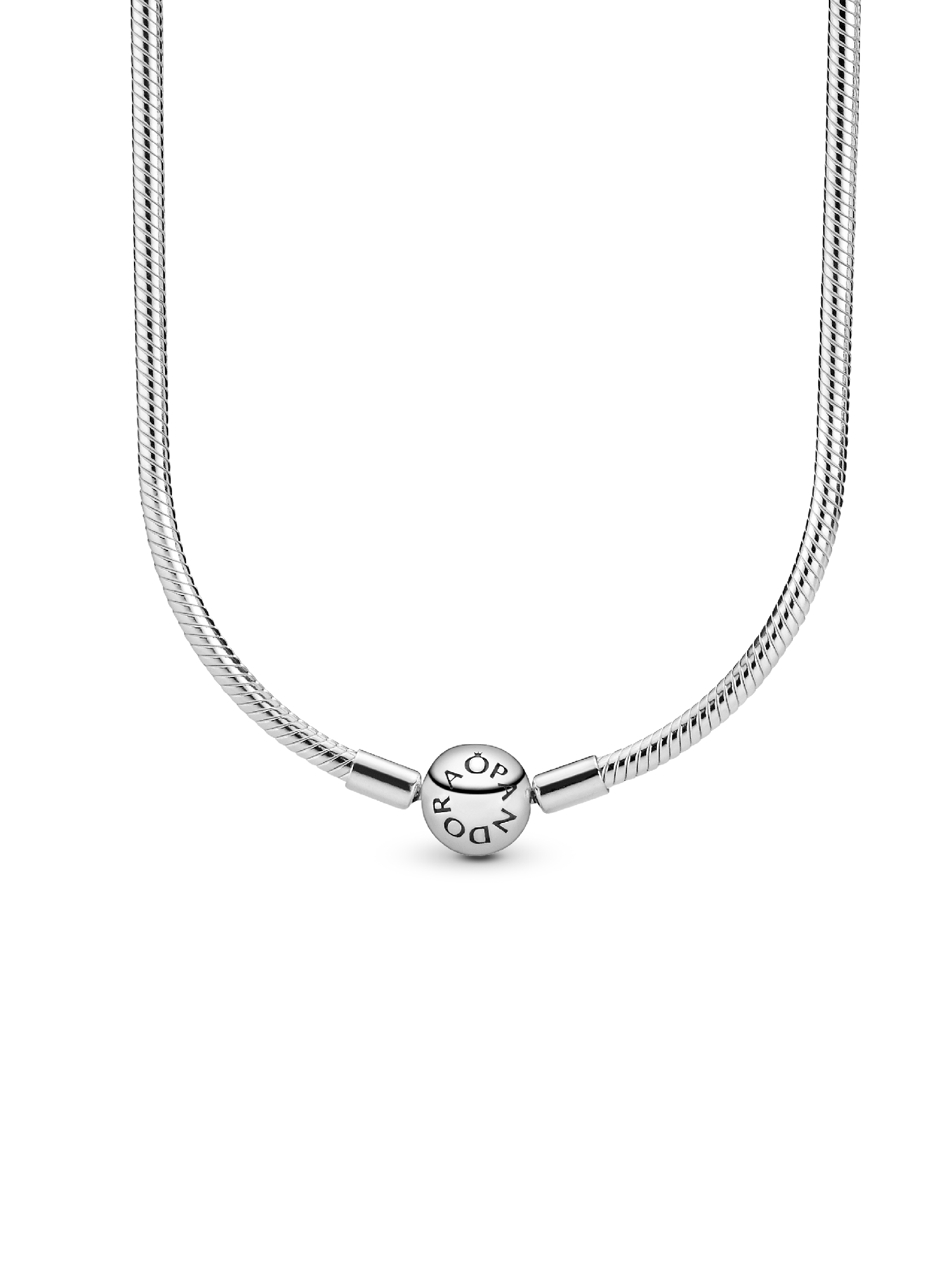 Silver necklace with round clasp