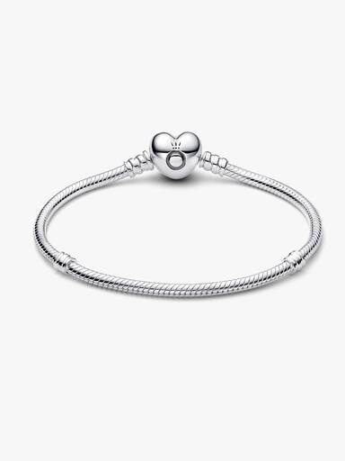 Silver bracelet with heart-shaped clasp